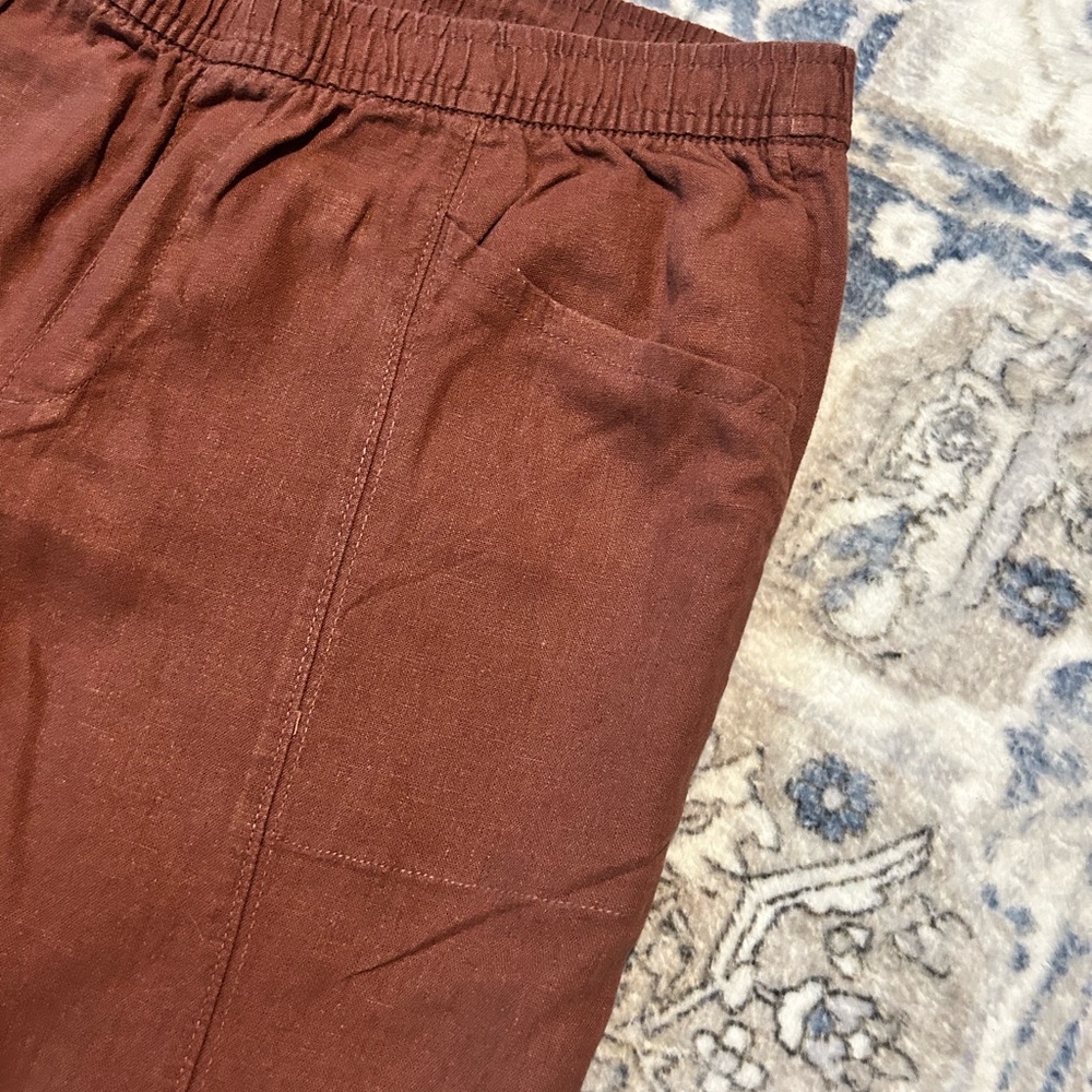 Old Navy Casual Pants - Picture 3 of 9
